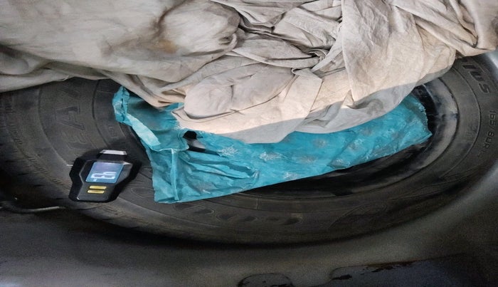 2015 Maruti Swift Dzire VXI, Petrol, Manual, 57,491 km, tyre