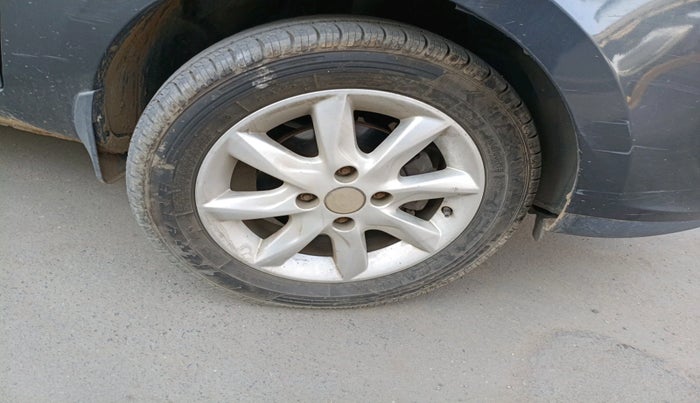 2017 Tata Zest XTA F-TRONIC DIESEL, Diesel, Automatic, 74,364 km, tyre