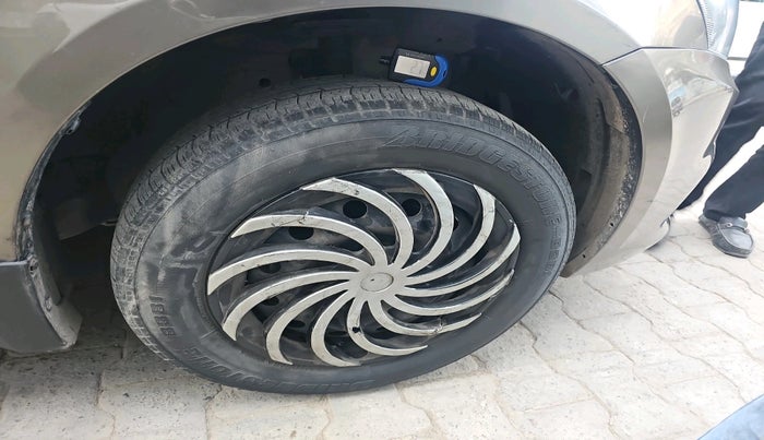 2016 Maruti Swift Dzire VXI, Petrol, Manual, 75,510 km, tyre