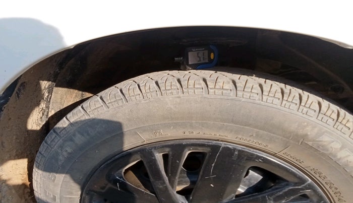 2019 Maruti Swift LXI, Petrol, Manual, 72,828 km, tyre