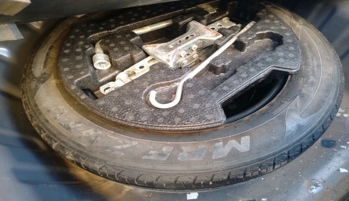 2018 Maruti Ciaz DELTA 1.5 SHVS MT PETROL, Petrol, Manual, 1,52,181 km, tyre