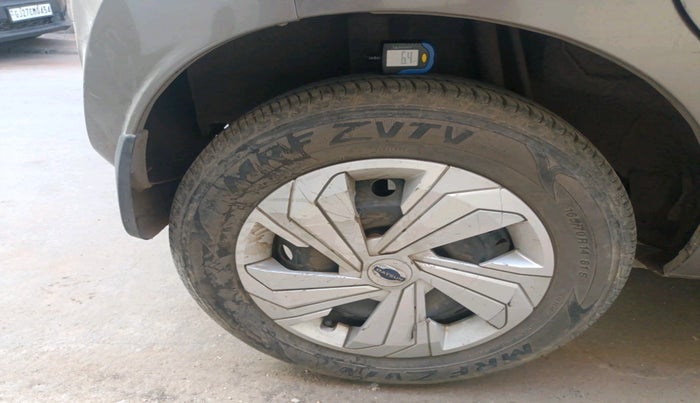 2021 Datsun Redi Go T, Petrol, Manual, 60,082 km, tyre