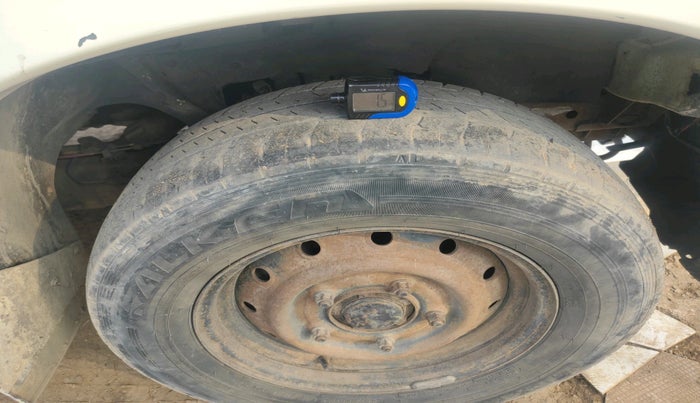 2012 Mahindra Scorpio SLE, Diesel, Manual, 1,37,828 km, tyre