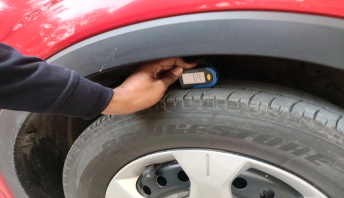 2022 Mahindra XUV300 W6 1.2 PETROL, Petrol, Manual, 27,647 km, tyre