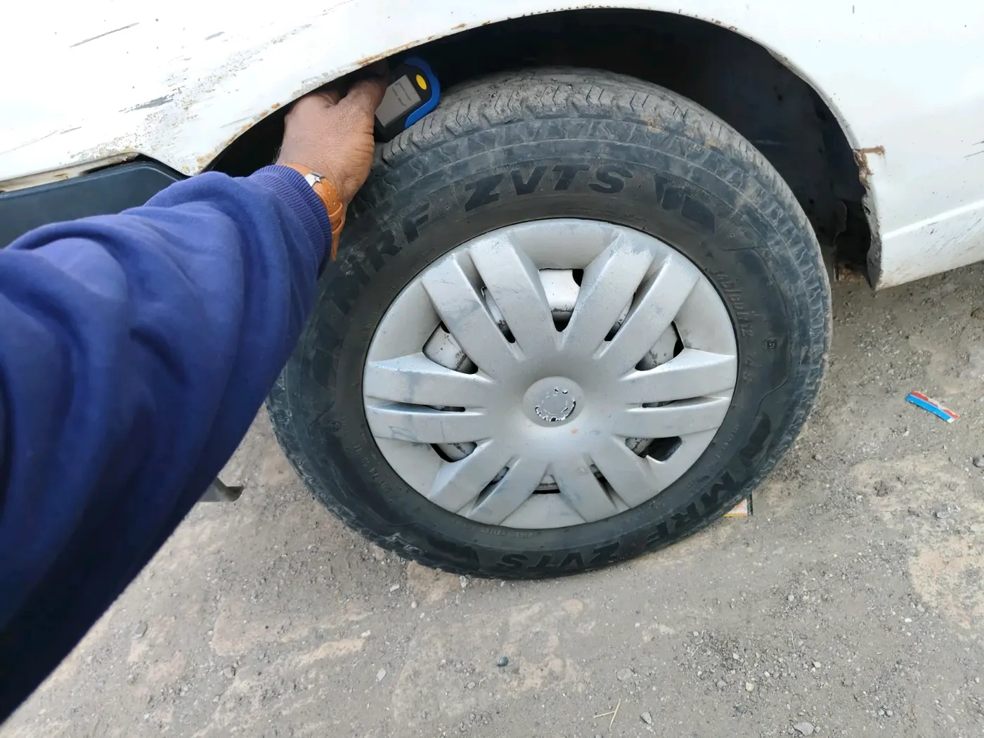2012 Maruti Alto LXI, CNG, Manual, 1,31,491 km, tyre