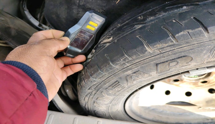 2012 Maruti Alto K10 LXI, Petrol, Manual, 85,463 km, tyre