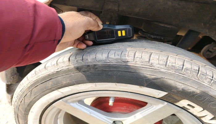 2012 Maruti Alto K10 LXI, Petrol, Manual, 85,463 km, tyre