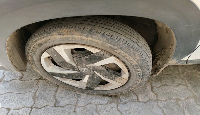 2021 Nissan MAGNITE XL, Petrol, Manual, 53,976 km, tyre