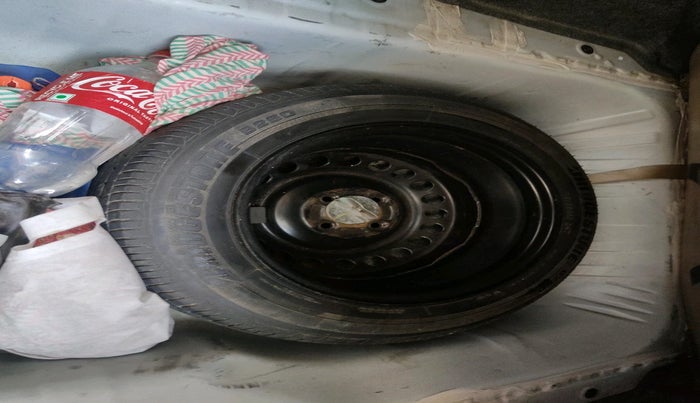 2015 Honda City 1.5L I-VTEC VX CVT, Petrol, Automatic, 70,349 km, tyre