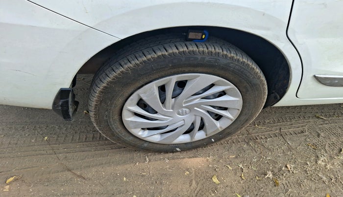 2021 Maruti Ertiga VXI SHVS, Petrol, Manual, 5,307 km, tyre