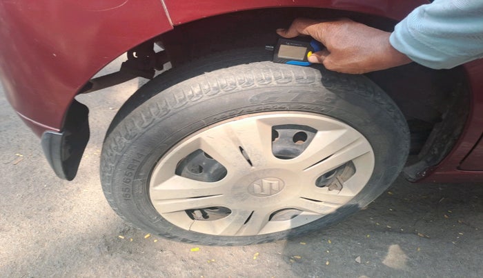 2011 Maruti Wagon R 1.0 VXI, Petrol, Manual, 49,299 km, tyre