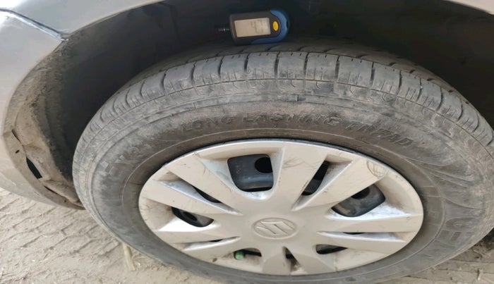 2013 Maruti Swift Dzire VXI, Petrol, Manual, 71,930 km, tyre