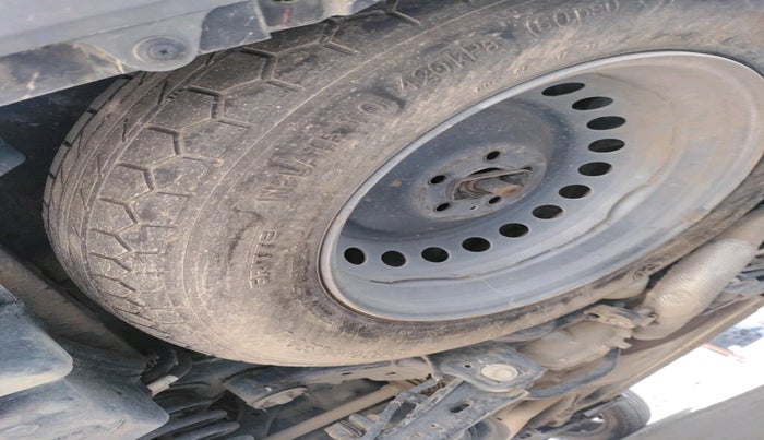 2022 Mahindra XUV700 AX 7 LUXURY D AWD AT 7 STR, Diesel, Automatic, 46,479 km, tyre