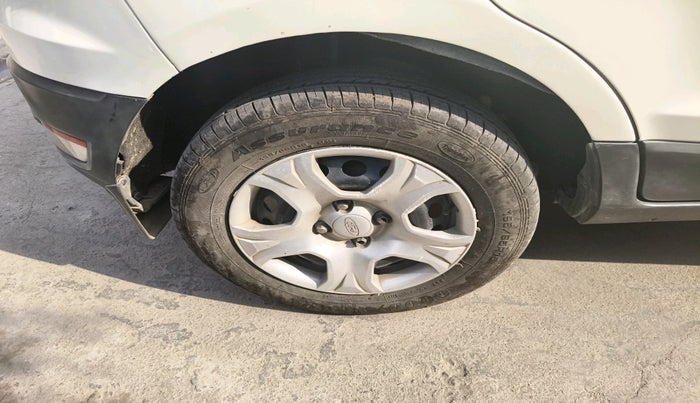 2017 Ford Ecosport TREND 1.5L DIESEL, Diesel, Manual, 1,75,058 km, tyre