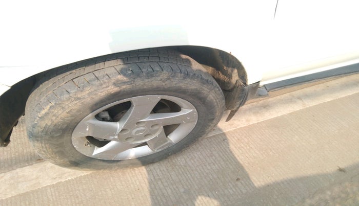 2015 Renault Duster 110 PS RXL DIESEL, Diesel, Manual, 1,36,226 km, tyre