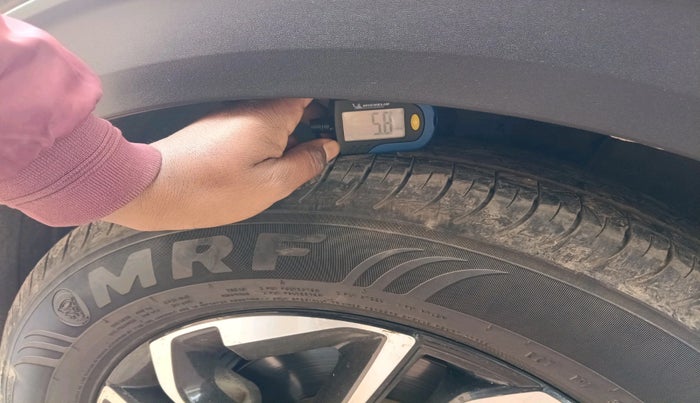 2022 KIA CARENS LUXURY PLUS 1.5 DIESEL 7 STR, Diesel, Manual, 70,844 km, tyre