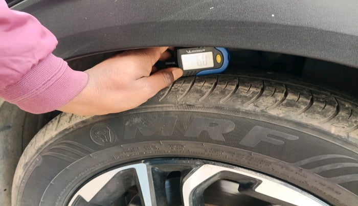 2022 KIA CARENS LUXURY PLUS 1.5 DIESEL 7 STR, Diesel, Manual, 70,844 km, tyre