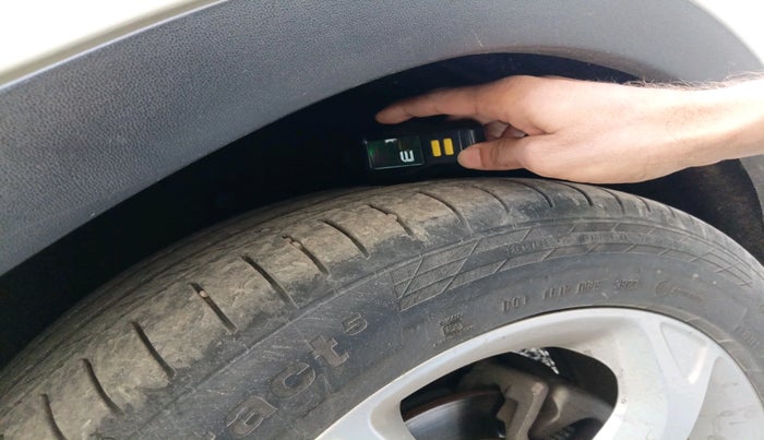 2017 Mercedes Benz GLA Class 200 CDI SPORT, Diesel, Automatic, 1,25,147 km, tyre