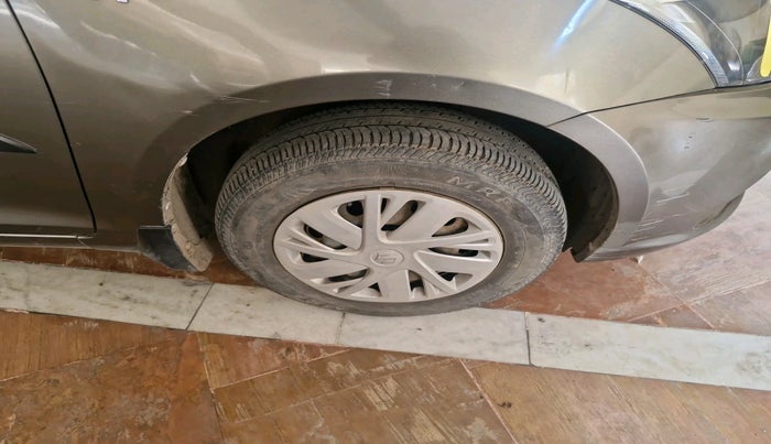 2015 Maruti Swift Dzire VXI, Petrol, Manual, 47,430 km, tyre