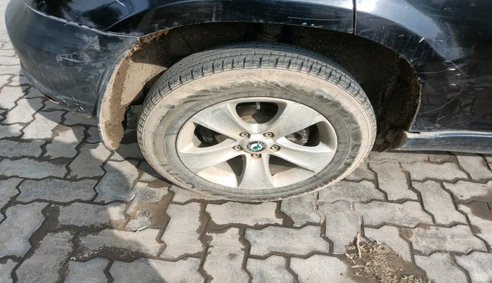 2012 Skoda Yeti AMBIENTE, Diesel, Manual, 1,41,195 km, tyre