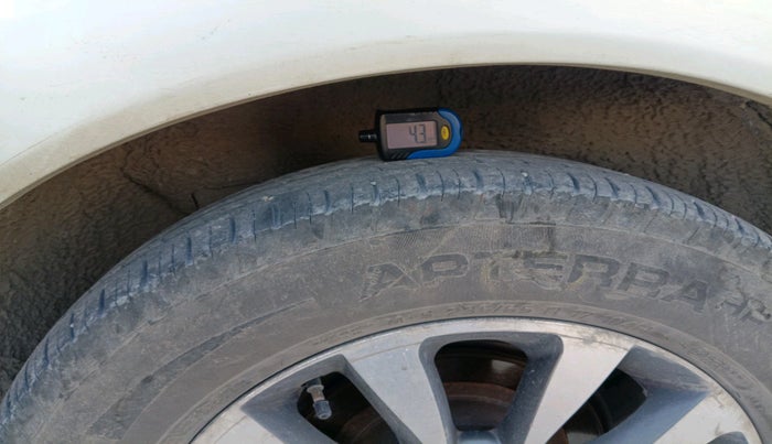 2012 Renault Koleos 4x4 AT, Diesel, Automatic, 1,98,452 km, tyre