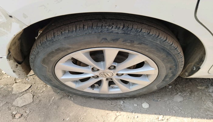 2015 Maruti Ertiga ZDI, Diesel, Manual, 1,66,983 km, tyre