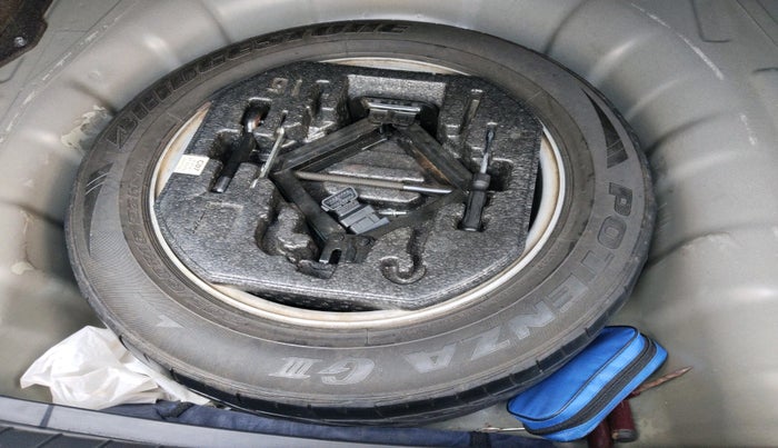 2018 Hyundai New Elantra 2.0 SX(O) AT PETROL, Petrol, Automatic, 73,410 km, tyre