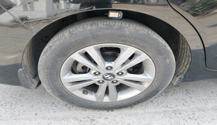 2018 Hyundai New Elantra 2.0 SX(O) AT PETROL, Petrol, Automatic, 73,410 km, tyre