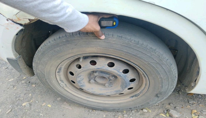 2013 Maruti Swift Dzire VDI, Diesel, Manual, 1,16,234 km, tyre