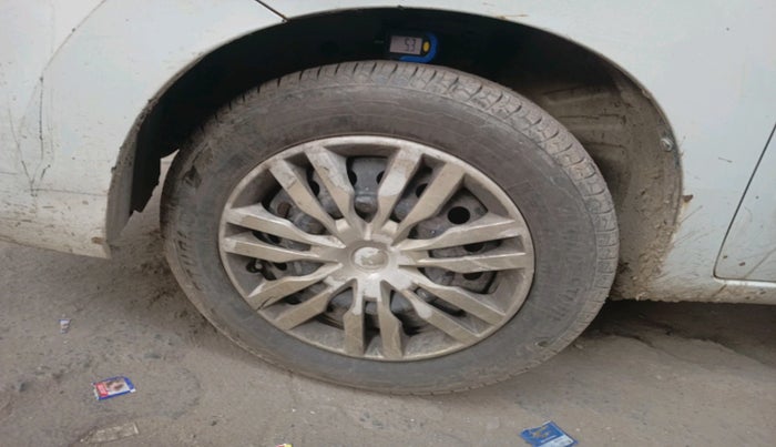 2015 Maruti Wagon R 1.0 VXI, Petrol, Manual, 61,490 km, tyre