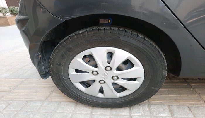 2011 Hyundai i10 SPORTZ 1.2 AT, Petrol, Automatic, 45,640 km, tyre