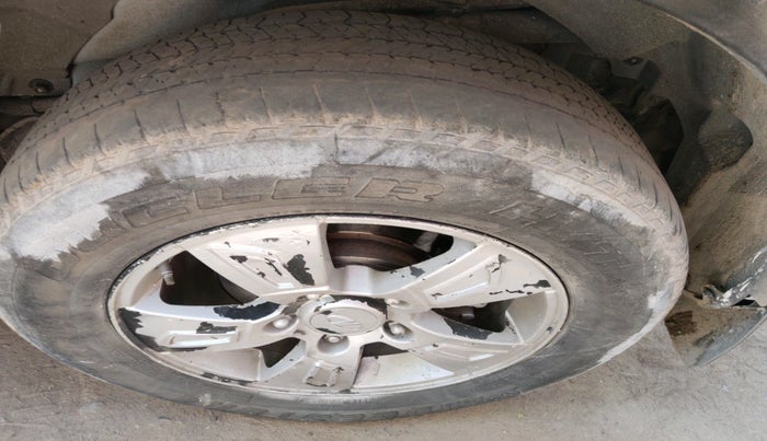 2012 Mahindra XUV500 W8, Diesel, Manual, 1,60,200 km, tyre