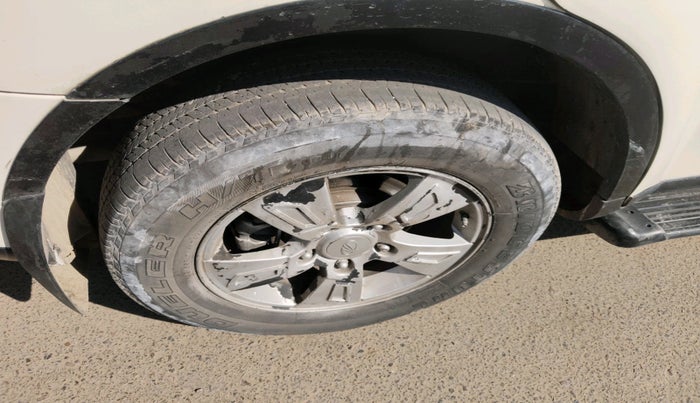 2012 Mahindra XUV500 W8, Diesel, Manual, 1,60,200 km, tyre