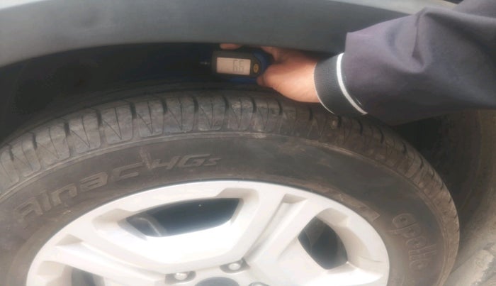 2022 KIA SONET HTK PLUS 1.2, Petrol, Manual, 11,026 km, tyre