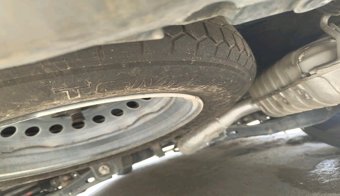 2022 Mahindra XUV700 AX 7 P MT 7 STR, Petrol, Manual, 35,561 km, tyre