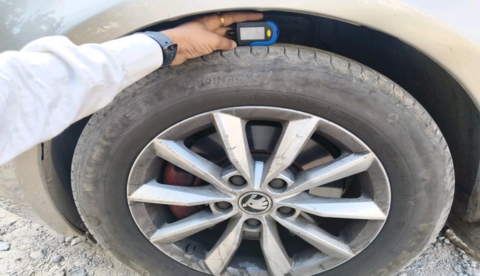 2016 Skoda Octavia STYLE PLUS AT 1.8 TSI, Petrol, Automatic, 78,962 km, tyre