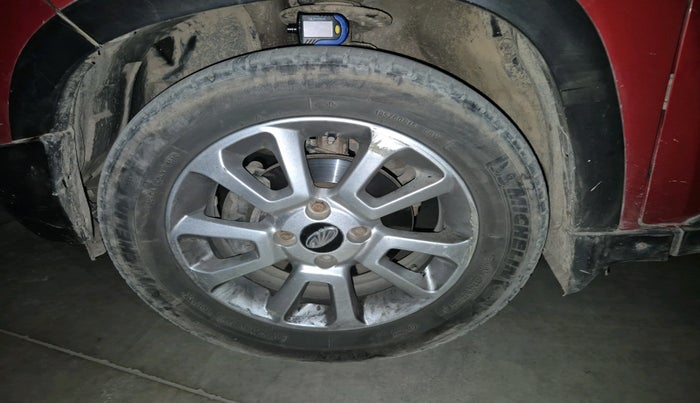 2017 Mahindra Kuv100 K8 D 6 STR, Diesel, Manual, 61,381 km, tyre