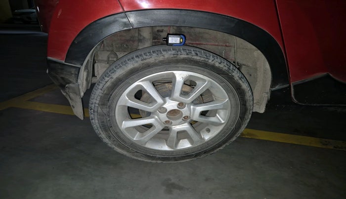 2017 Mahindra Kuv100 K8 D 6 STR, Diesel, Manual, 61,381 km, tyre