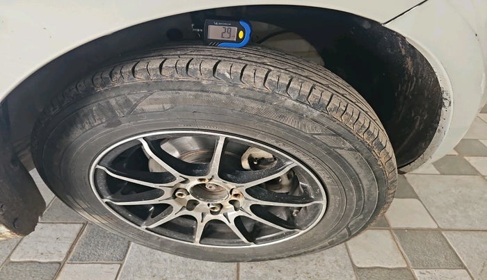 2021 Maruti Swift VXI, Petrol, Manual, 69,759 km, tyre