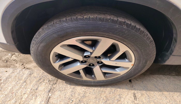 2022 Tata Safari XZ PLUS 6 S, Diesel, Manual, 20,898 km, tyre