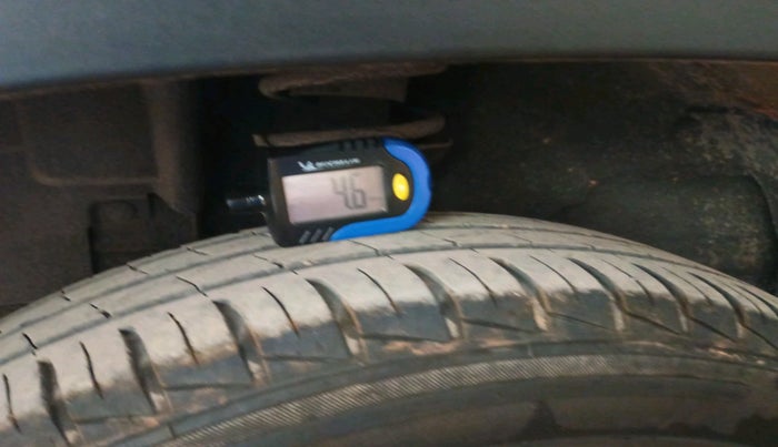 2023 Renault Kwid RXT 1.0 AMT, Petrol, Automatic, 24,075 km, tyre