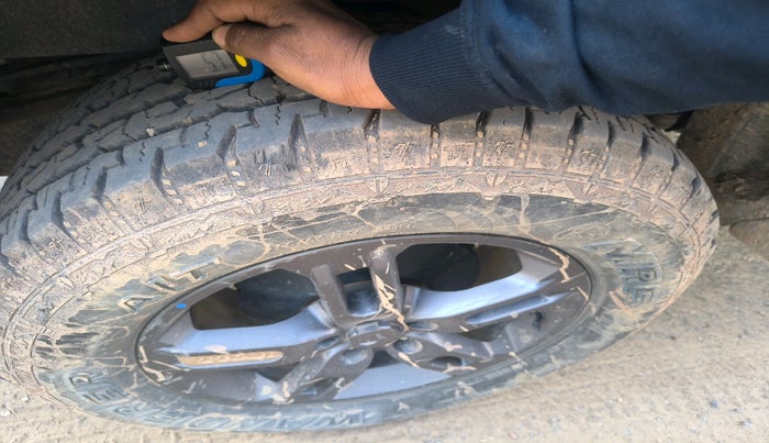 2024 Mahindra Thar LX HARD TOP 4WD MT, Diesel, Manual, 20,822 km, tyre