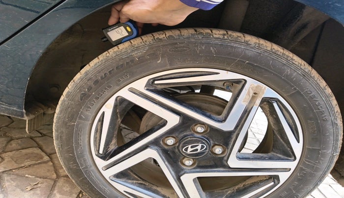 2025 Hyundai GRAND I10 NIOS Sportz (O) 1.2 Kappa VTVT, Petrol, Manual, 4,794 km, tyre