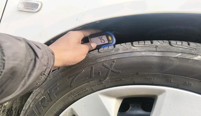 2015 Honda Mobilio 1.5L I-VTEC S, Petrol, Manual, 32,397 km, tyre