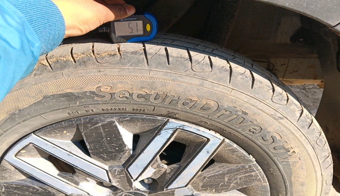 2022 Hyundai VENUE SX 1.0 TURBO, Petrol, Manual, 70,419 km, tyre