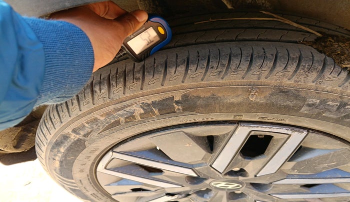 2022 Hyundai VENUE SX 1.0 TURBO, Petrol, Manual, 70,419 km, tyre