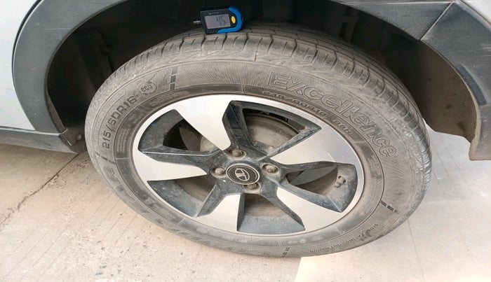 2018 Tata NEXON XZ PLUS DIESEL, Diesel, Manual, 1,37,931 km, tyre