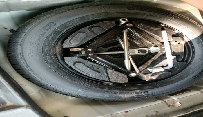 2018 Tata NEXON XZ PLUS DIESEL, Diesel, Manual, 1,37,931 km, tyre