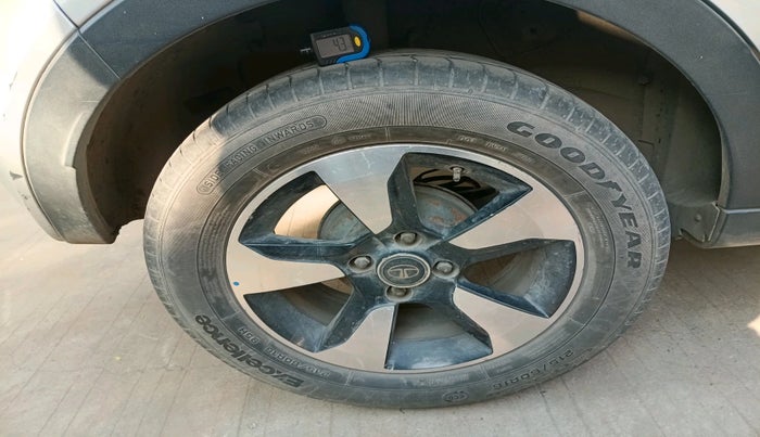 2018 Tata NEXON XZ PLUS DIESEL, Diesel, Manual, 1,37,931 km, tyre