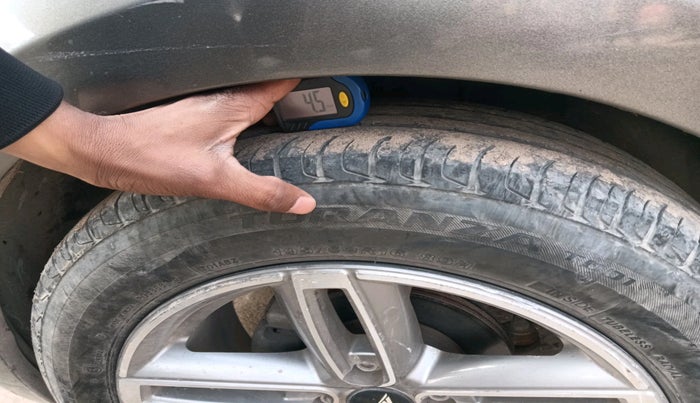 2020 Maruti Swift VXI AMT, Petrol, Automatic, 45,288 km, tyre